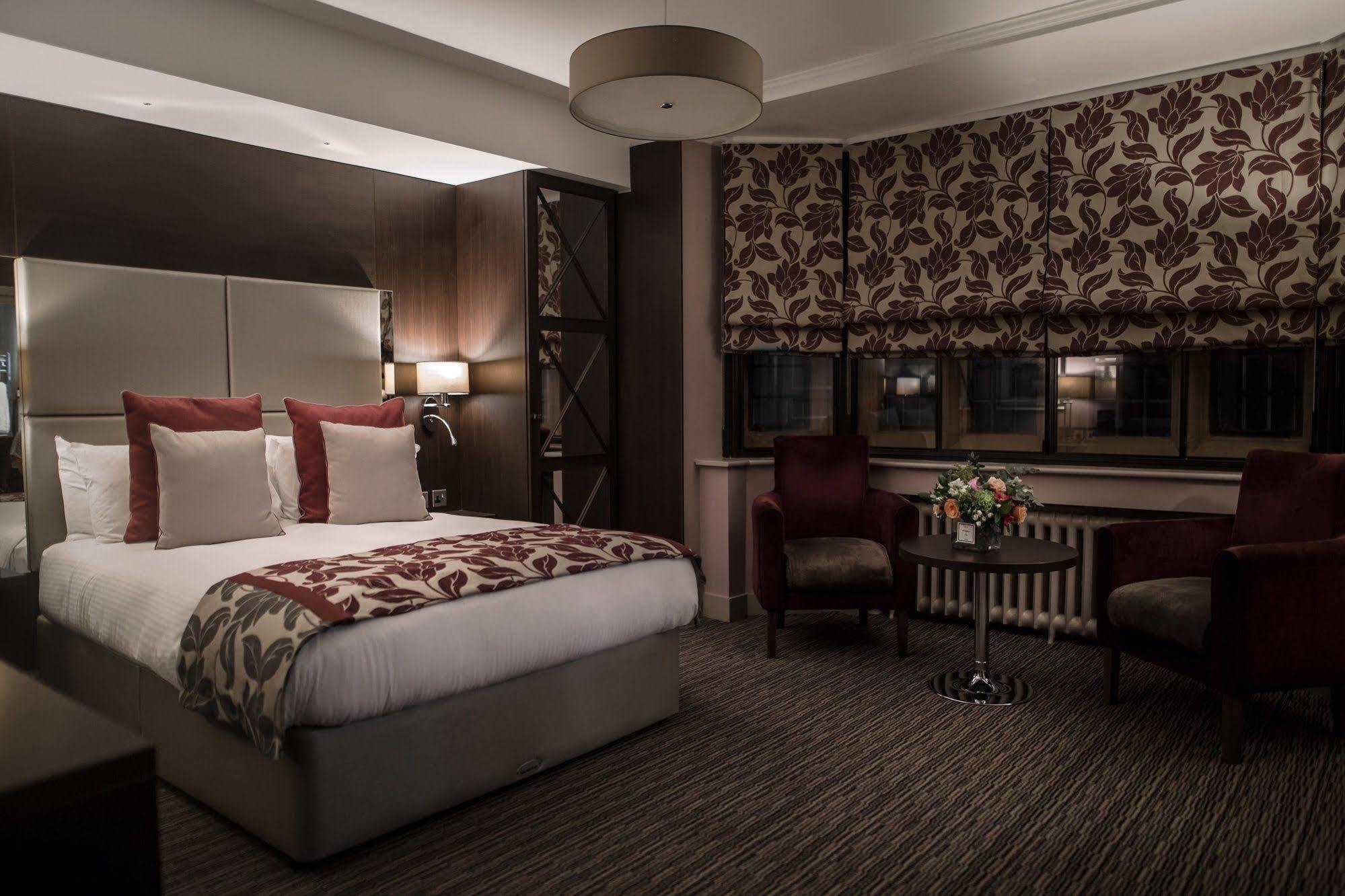Abbey House Hotel Барроу-ин-Фернесс Экстерьер фото
